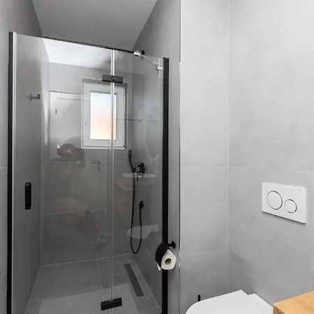 Deluxe Bracolet Private Pool Apartment