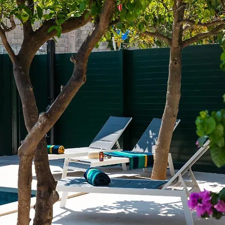 Deluxe Bracolet Private Pool Supetar
